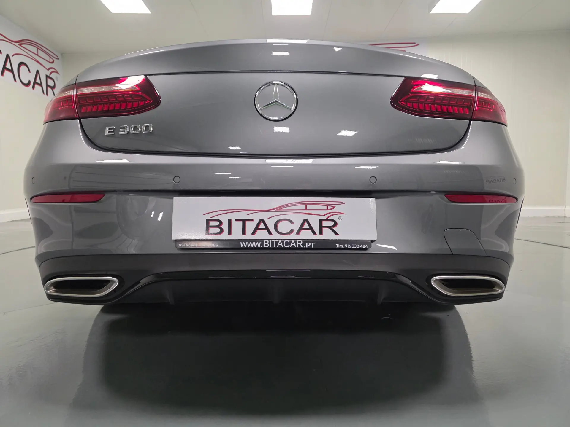 Mercedes-Benz E 300 AMG CABRIO 33