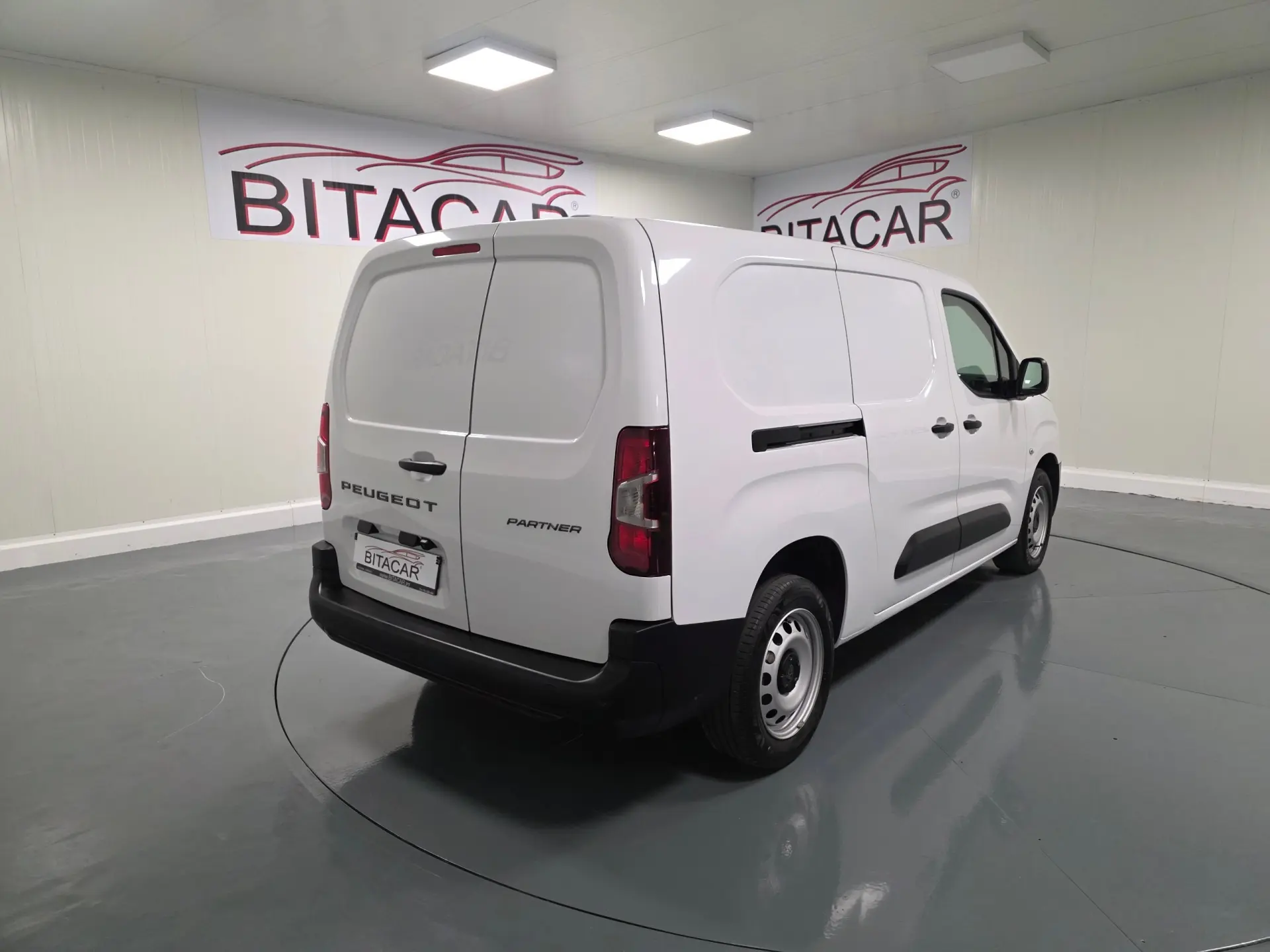 Peugeot Partner 1.5 BLUEHDI 100CV LONGA CAMARA TRASEIRA 55