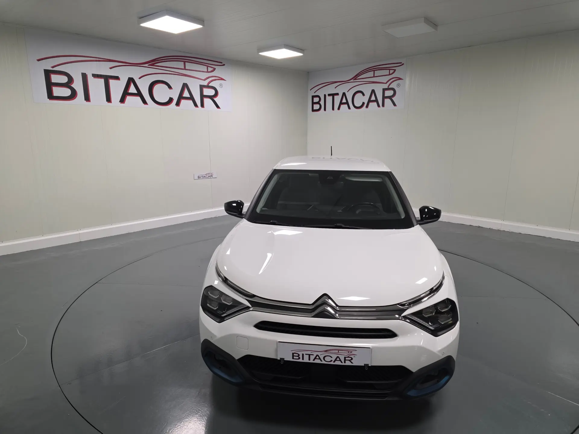 Citroen e-C4 SHINE 16