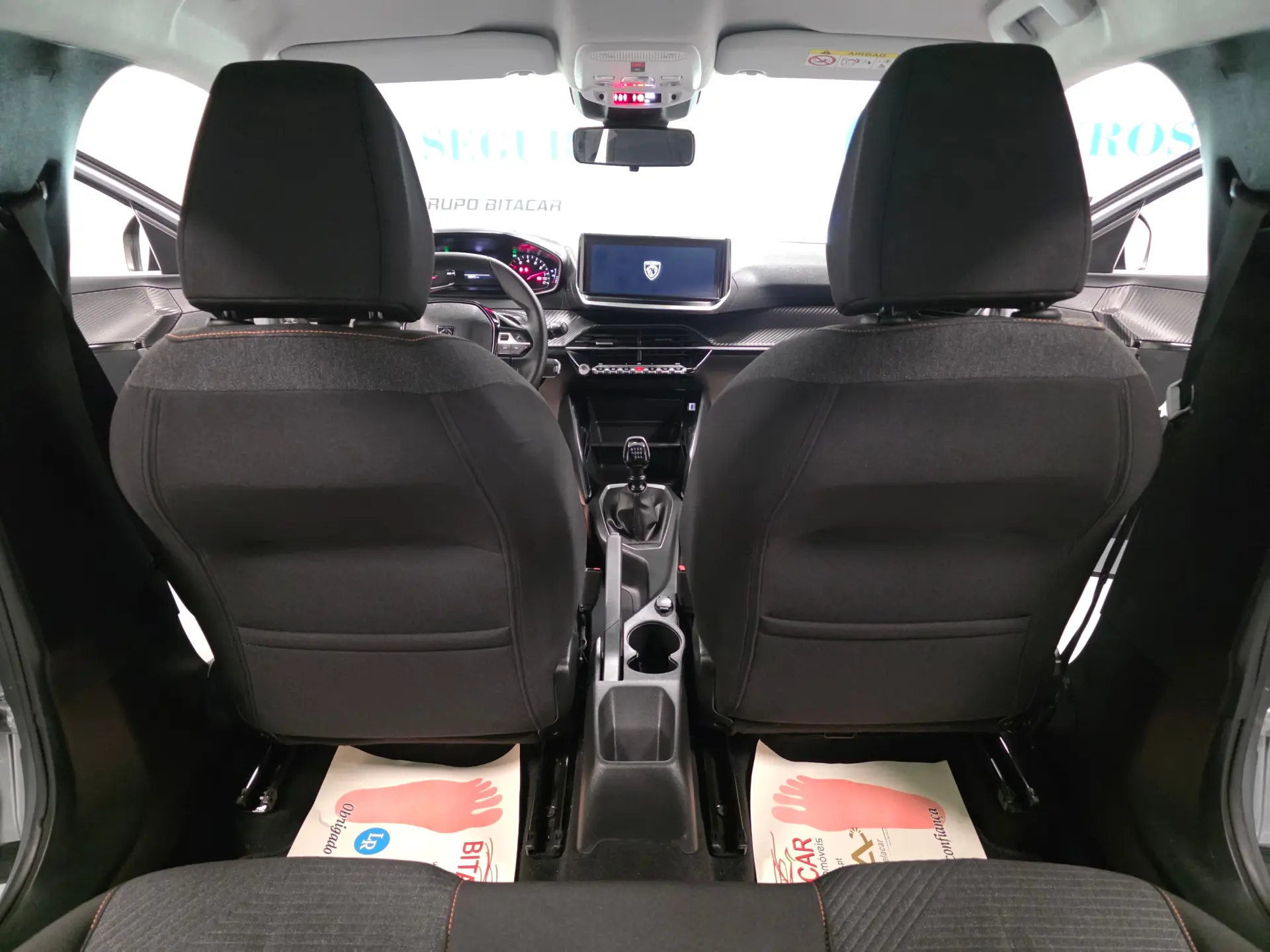 Peugeot 208 1.2 STYLE 53