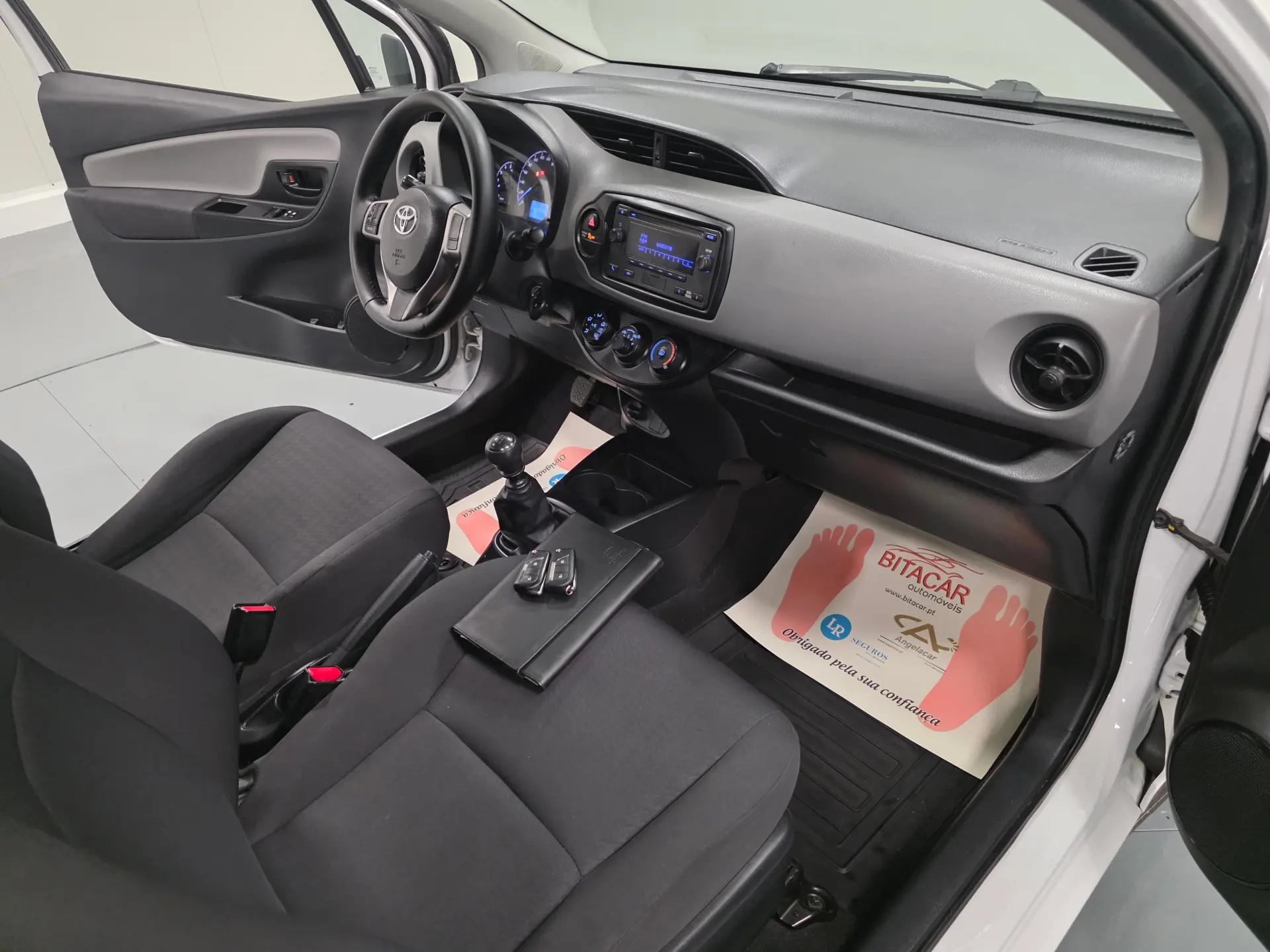 Toyota Yaris BIZZ 1.4 D-4D 90CV IVA DEDUTIVEL 7