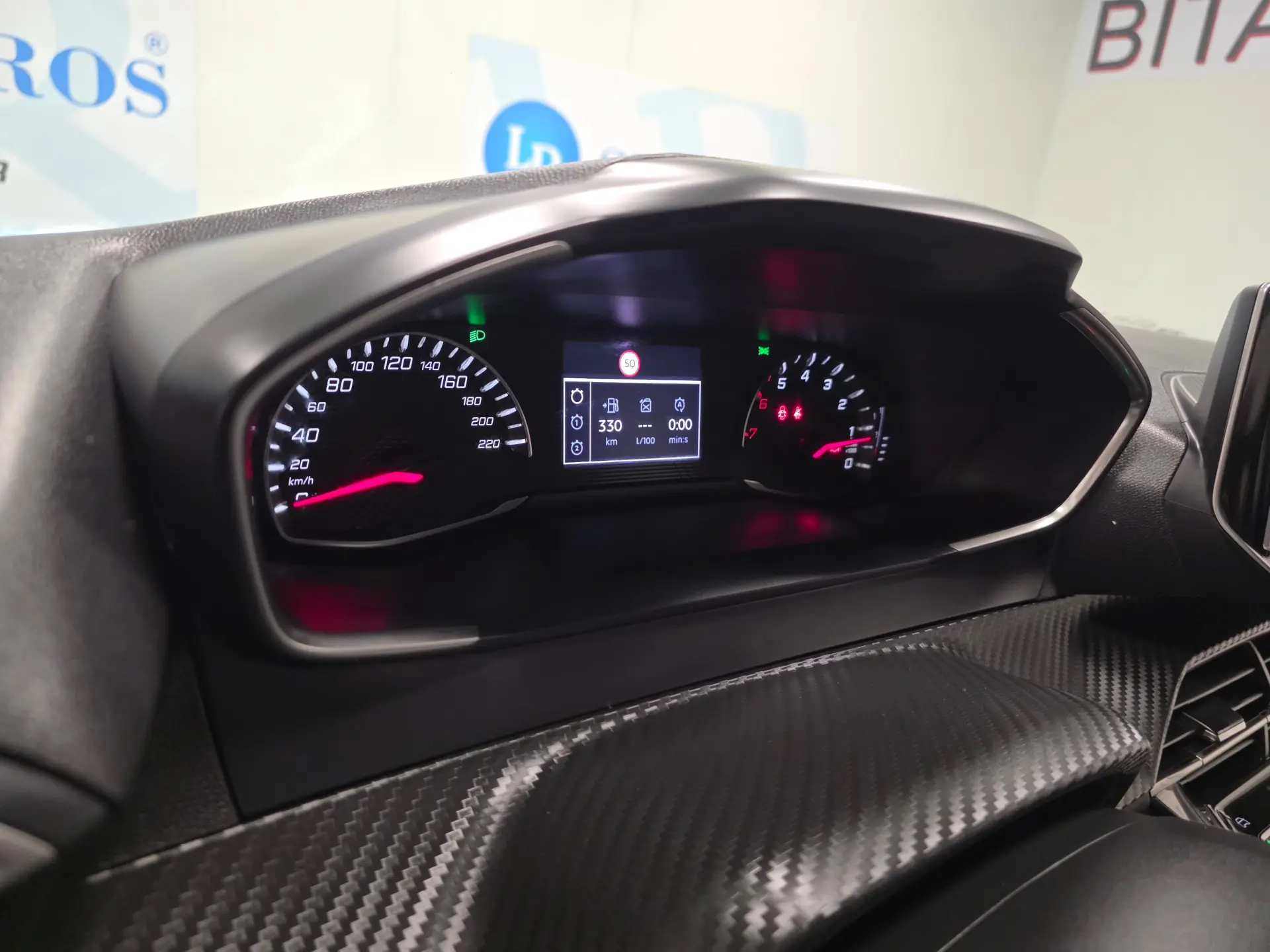 Peugeot 208 1.2 STYLE 90