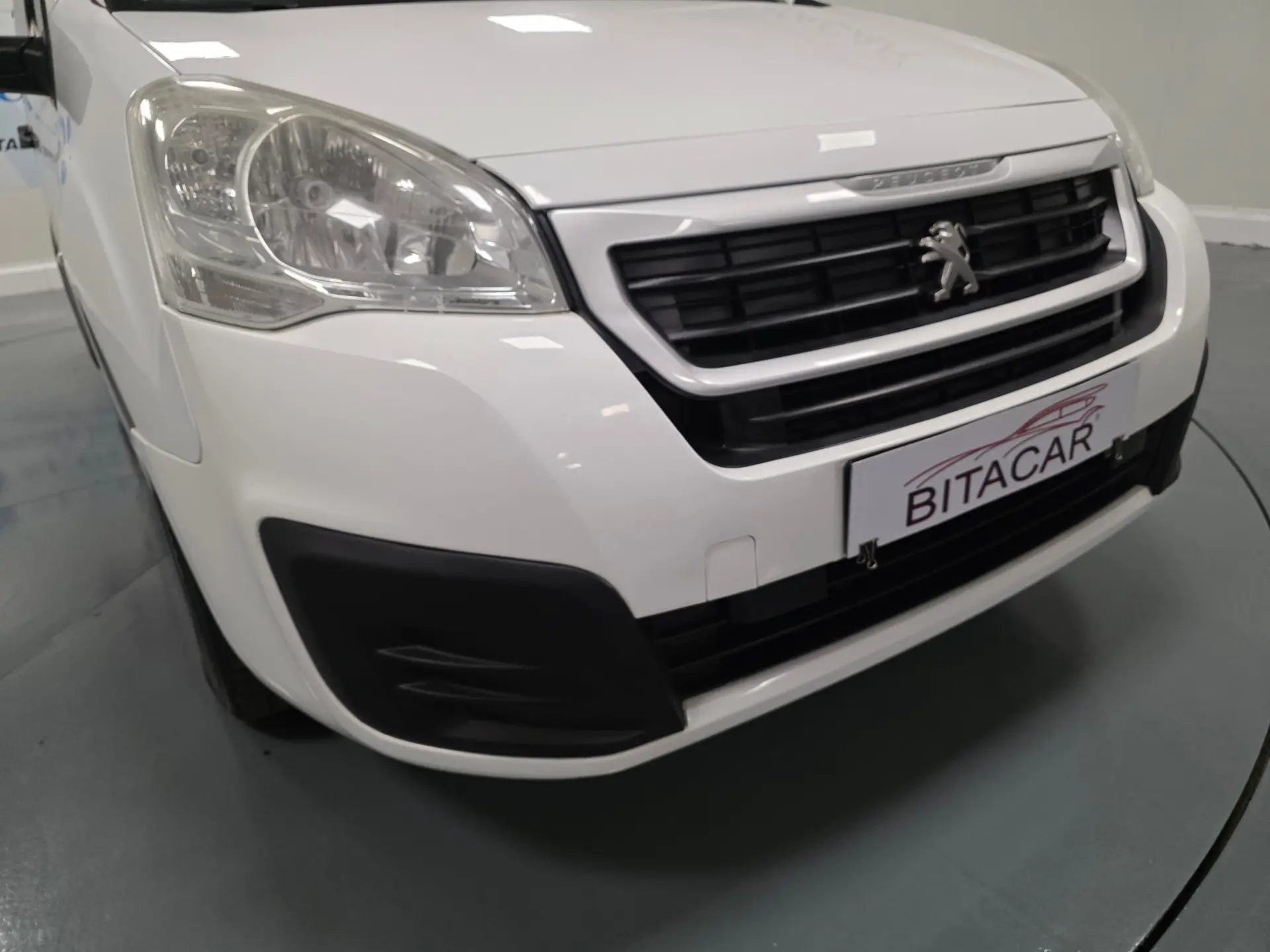 Peugeot Partner TEPEE 1.6 BLUEHDI 5 LUGARES 5