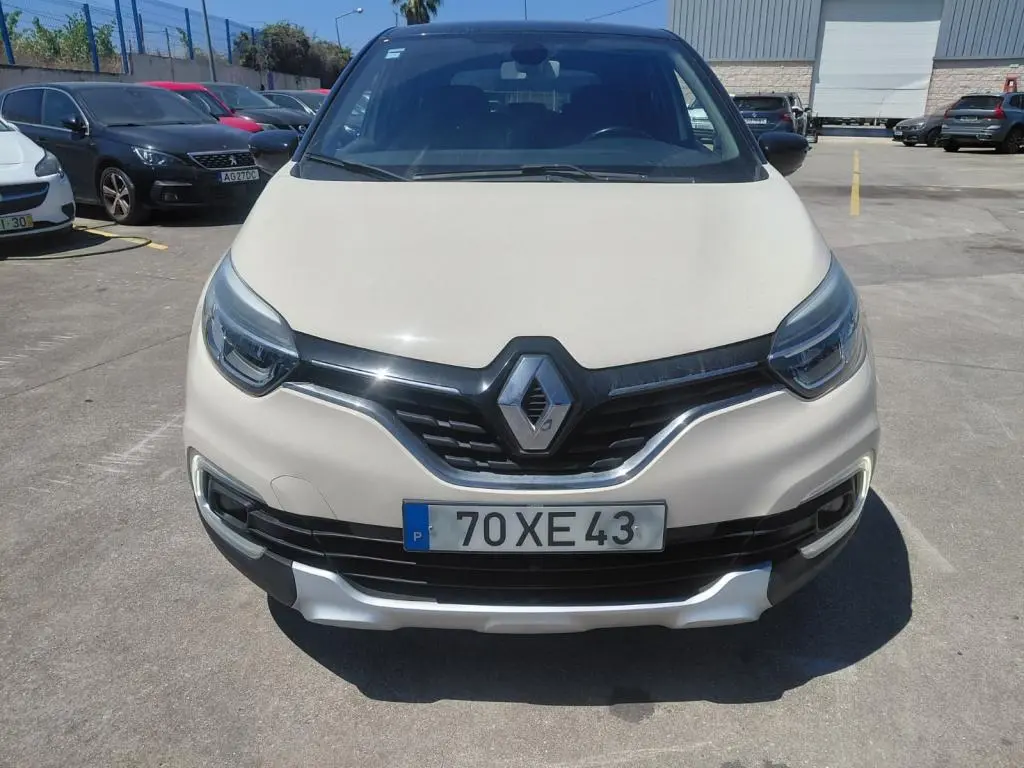 Renault Captur 1.5 DCI EXCLUSIVE 2