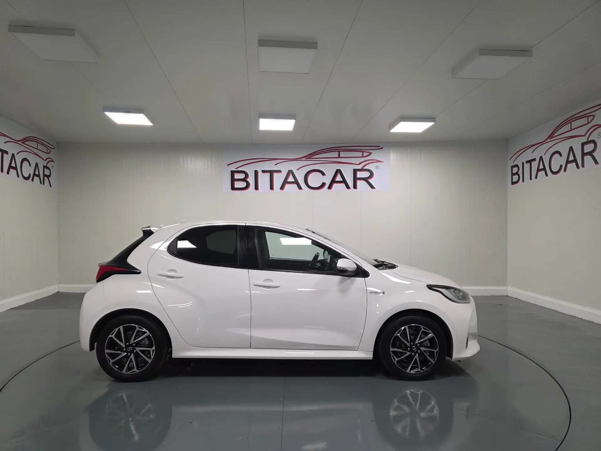 Toyota Yaris 1.5 HDF EXCLUSIVE 36