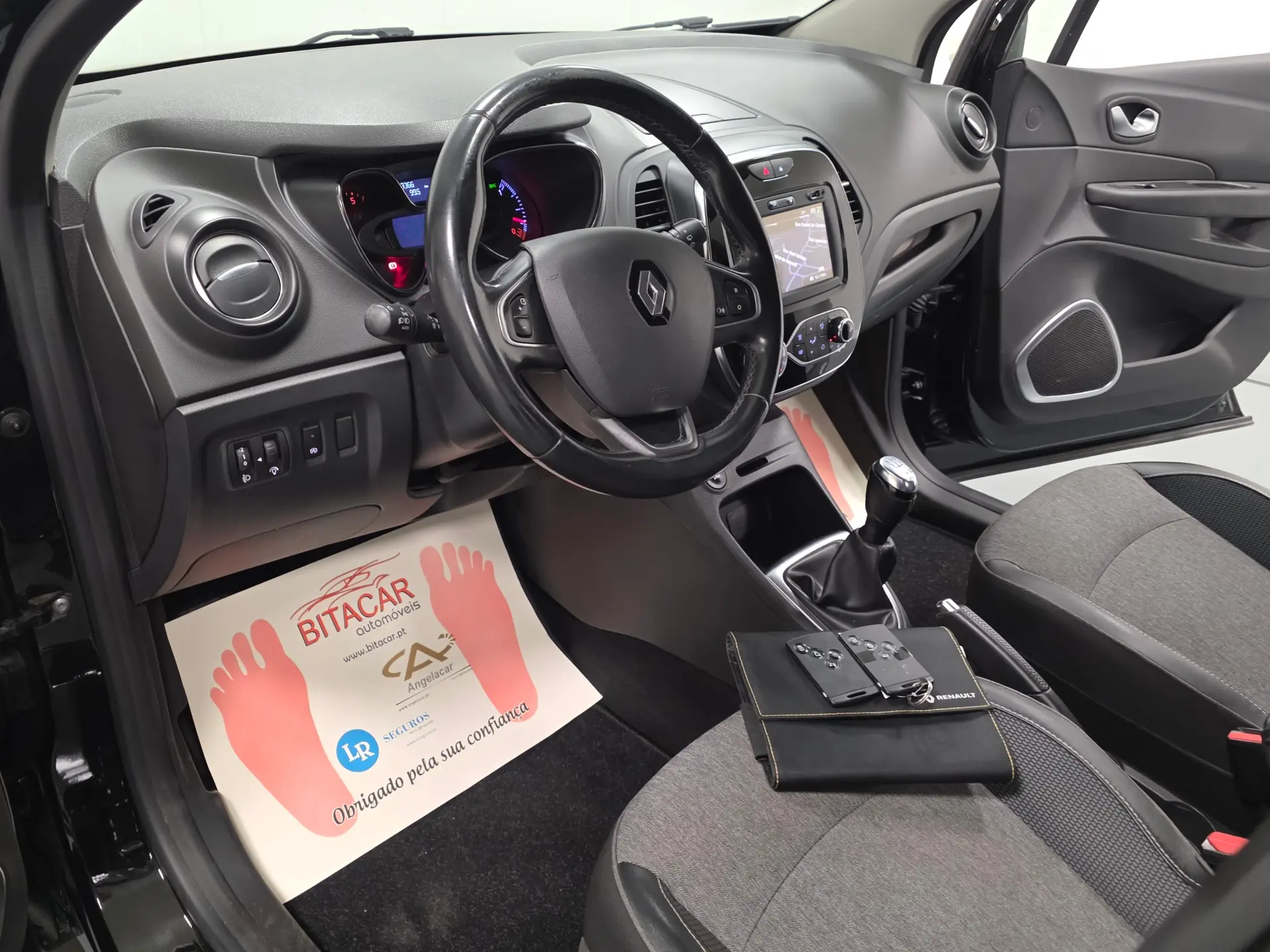 Renault Captur 1.5 DCI EXCLUSIVE 27