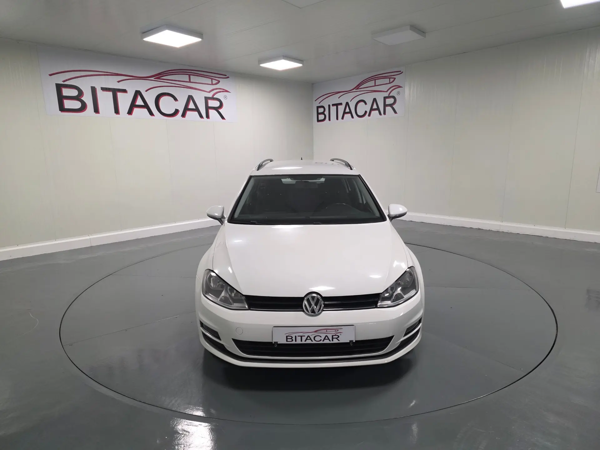 Volkswagen Golf 1.6 TDI CONFORTLINE 2