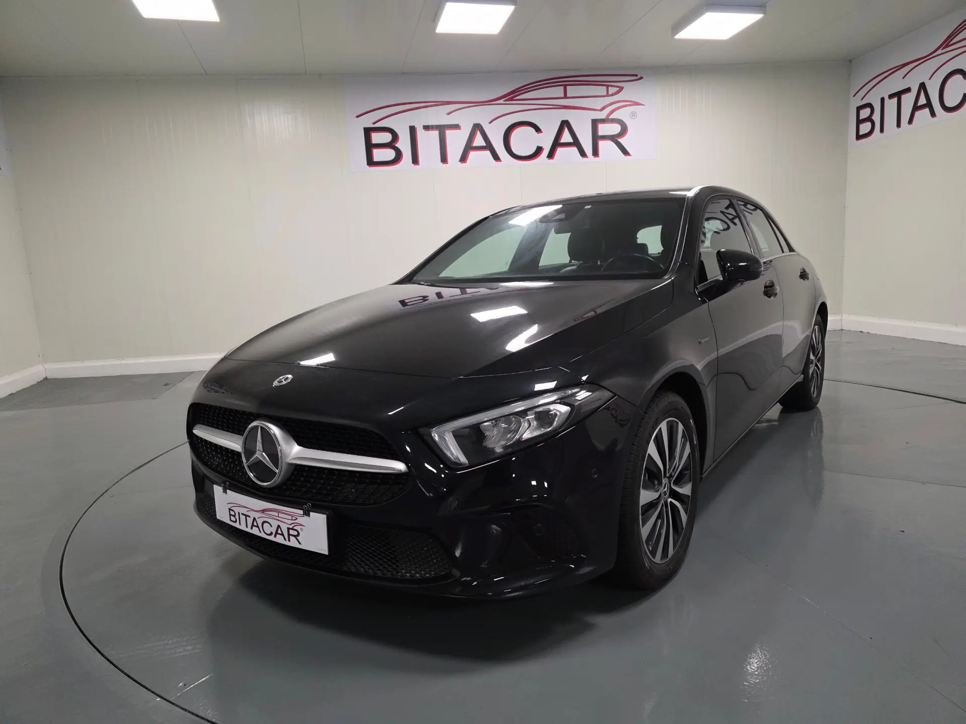 Mercedes-Benz A 250 e Style Plus 16