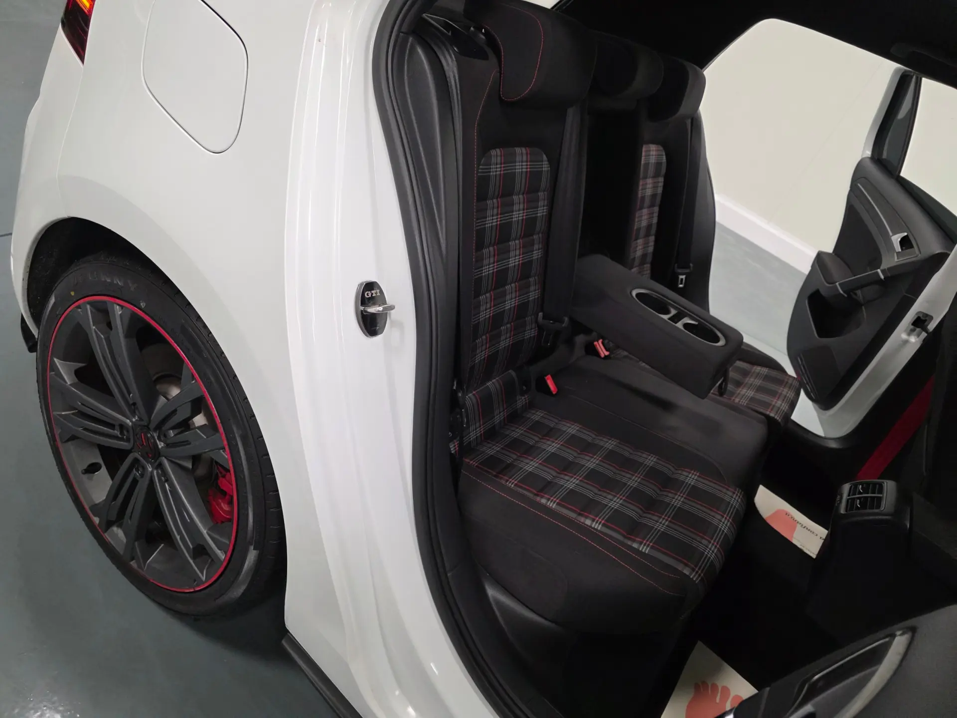 Volkswagen Golf 2.0 TSI GTI DSG Performance 51