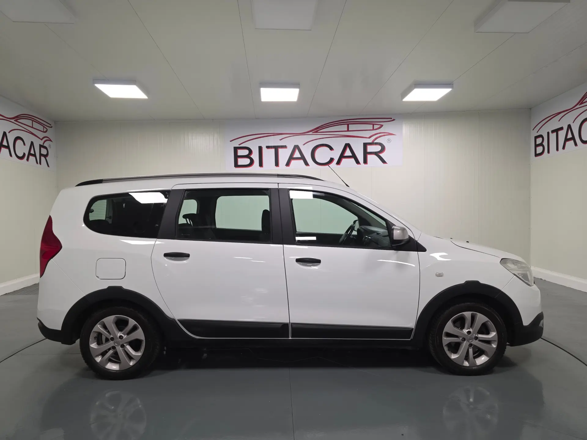 Dacia Lodgy 1.2 STEPWAY 38