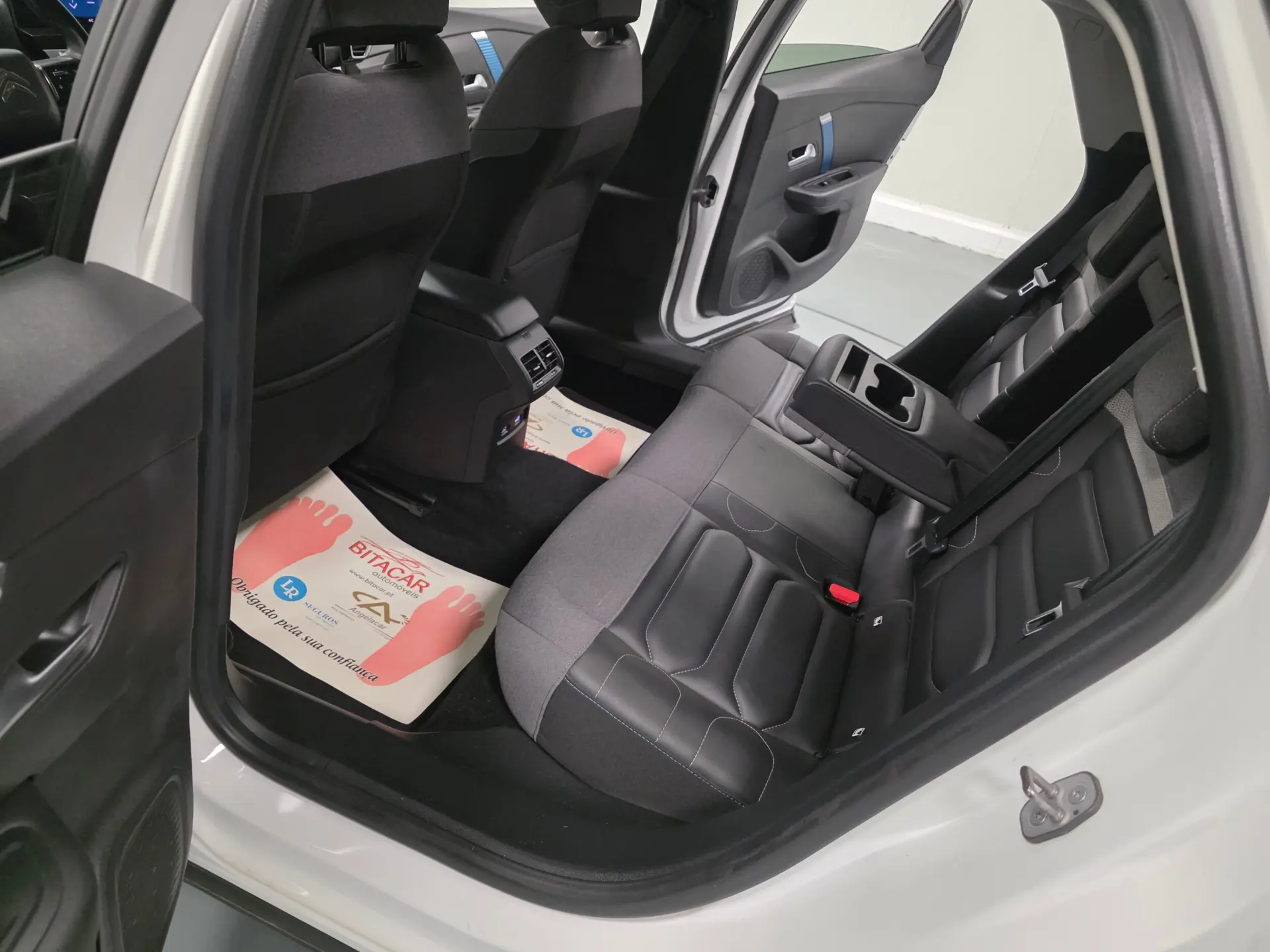 Citroen e-C4 SHINE 75