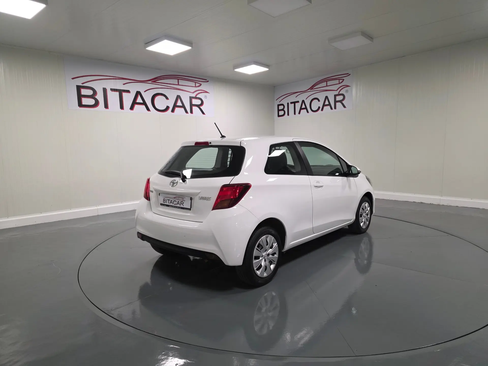 Toyota Yaris BIZZ 1.4 D-4D 90CV IVA DEDUTIVEL 47