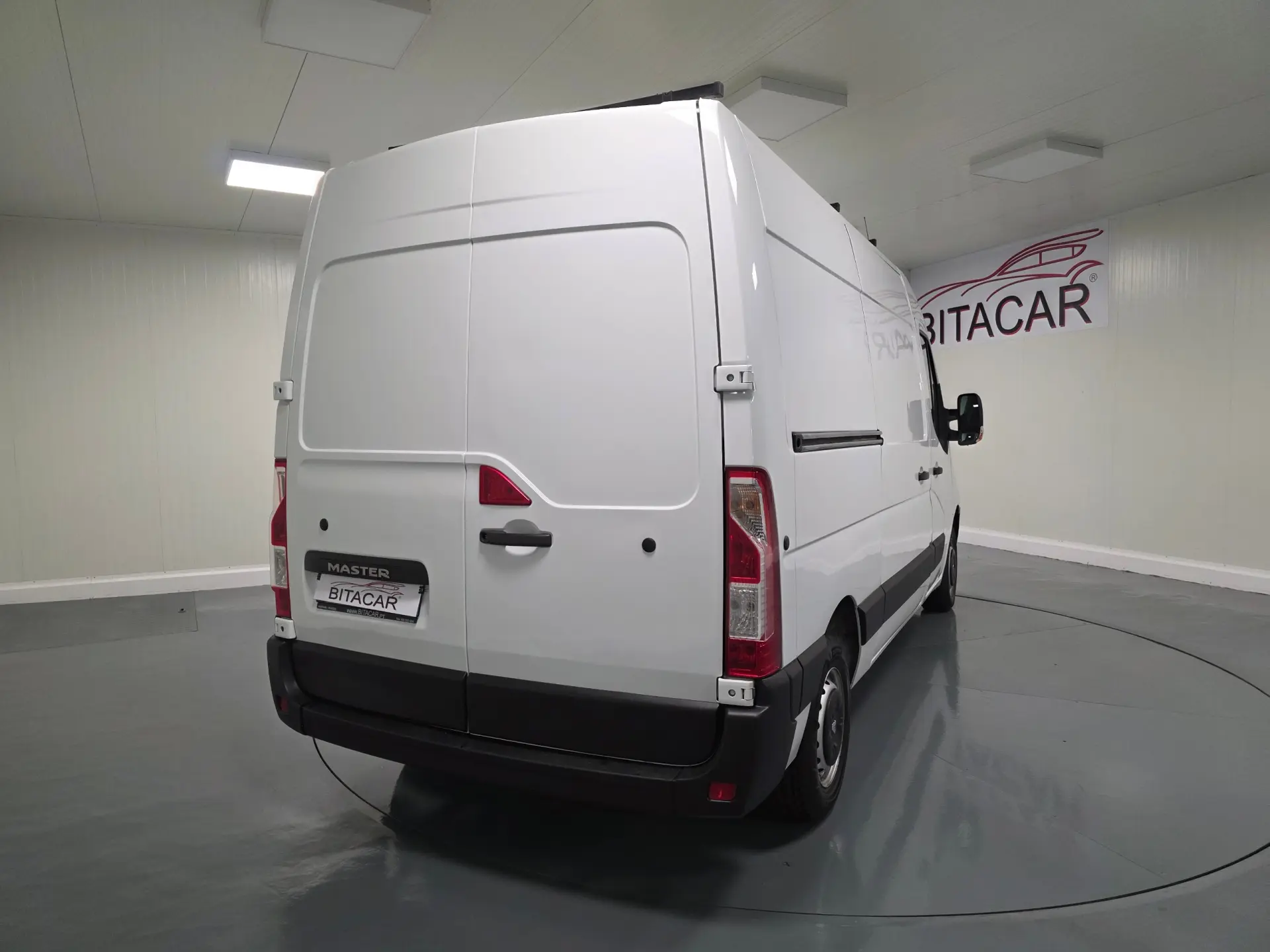 Renault Master 2.3 dCi L2H2 3.5T 37