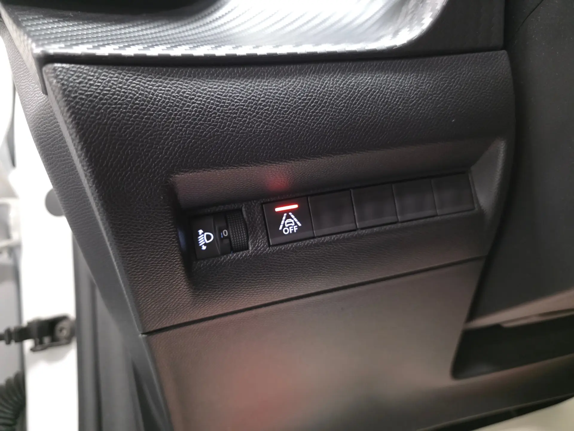 Peugeot 208 1.2 ACTIVE 103