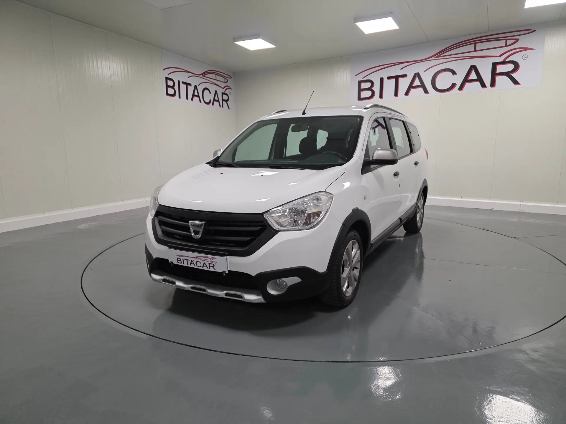 Dacia Lodgy 1.2 STEPWAY 12