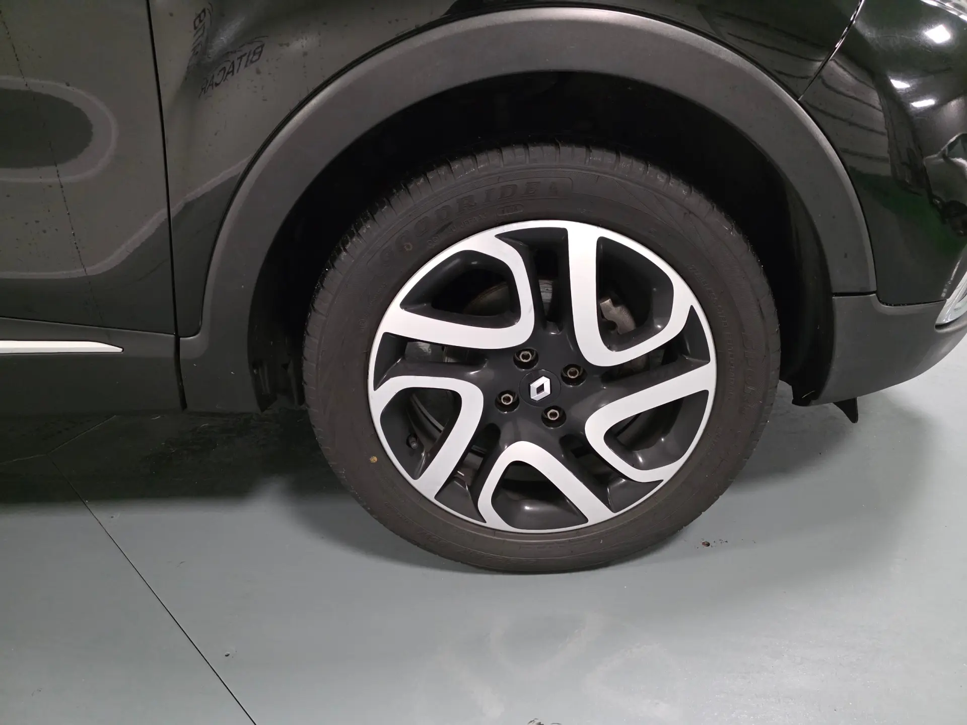 Renault Captur 1.5 dCi Exclusive 6