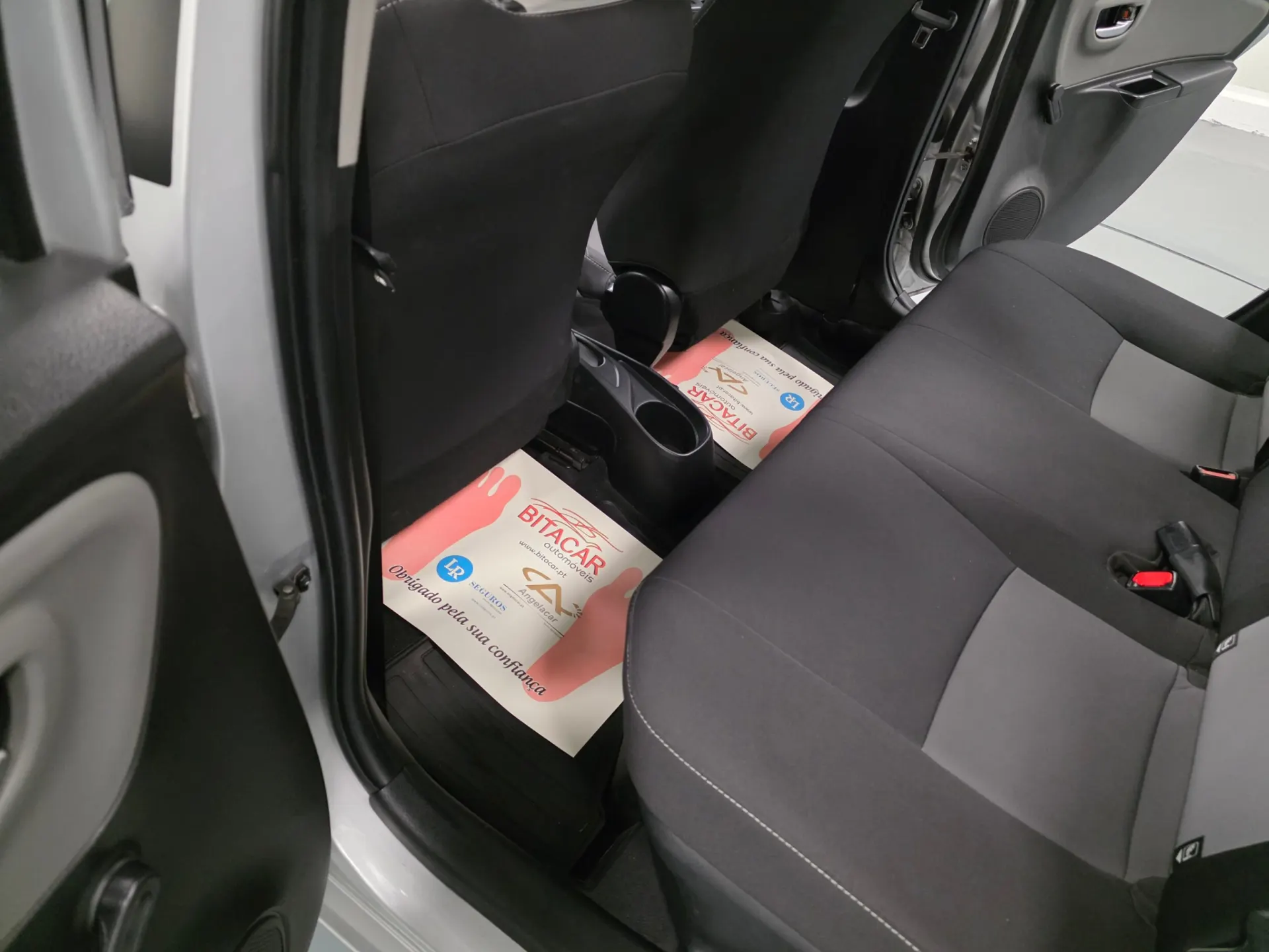 Toyota Yaris 1.5 HSD Comfort+P.Style 4