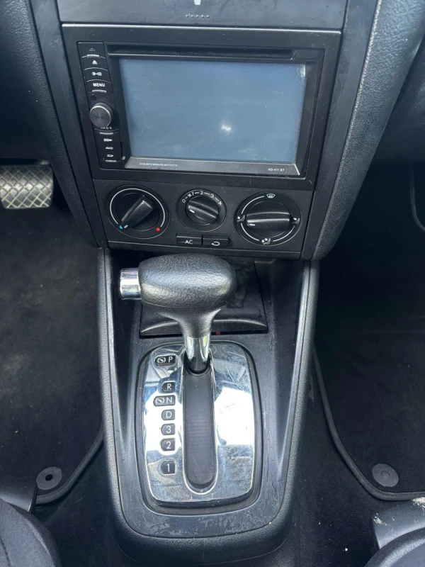 Volkswagen Jetta Mk5 1.9 TDI 22