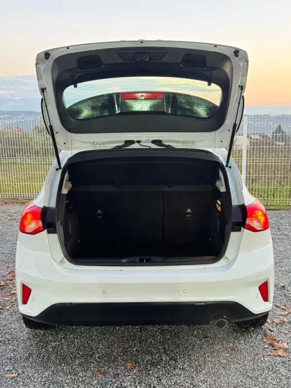 Ford Focus 1.5 TDCi EcoBlue Connected 13