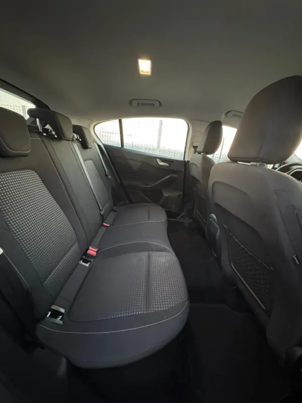 Ford Focus 1.5 TDCi EcoBlue Connected 6