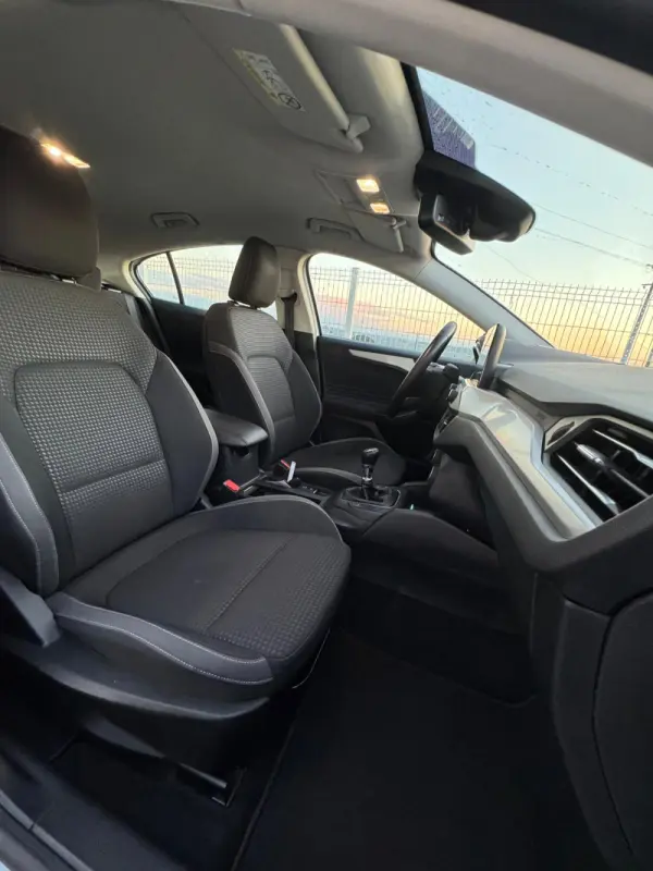 Ford Focus 1.5 TDCi EcoBlue Connected 8