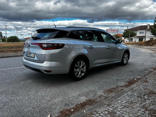 Renault Mégane Sport Tourer 1.5 Blue dCi Limited 7