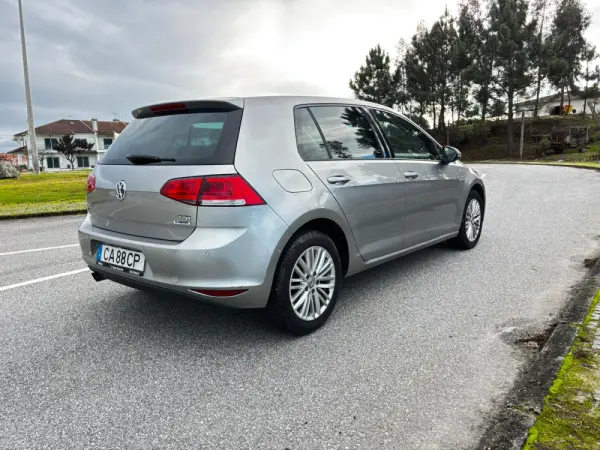 Volkswagen Golf 9