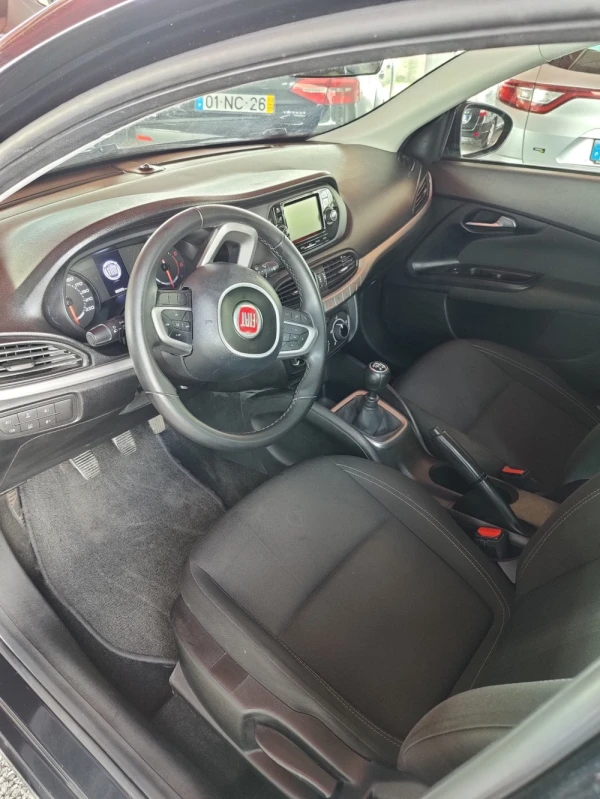 Fiat Tipo 1.6 M-Jet Easy 7