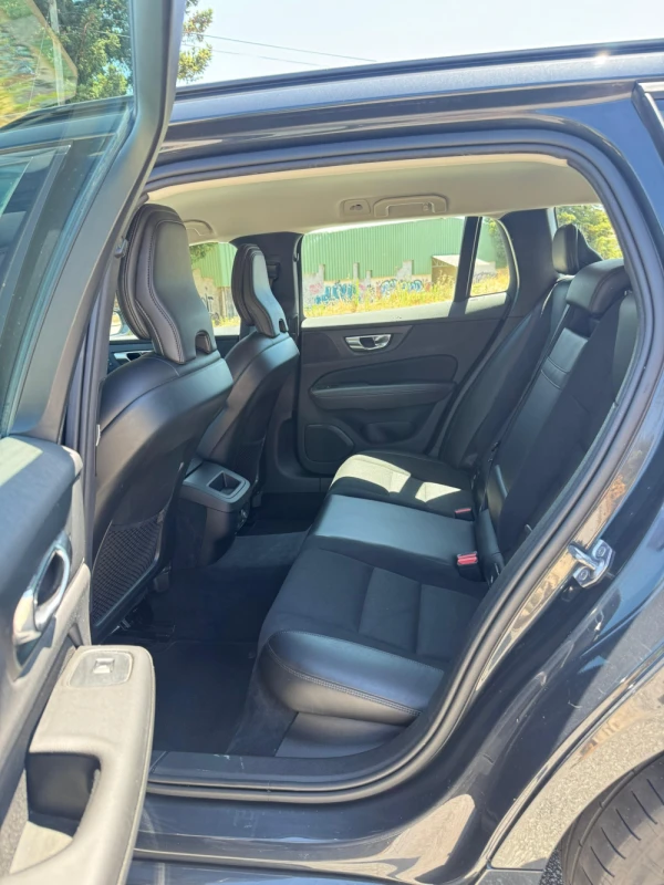 Volvo V60 2.0 D3 Momentum 12