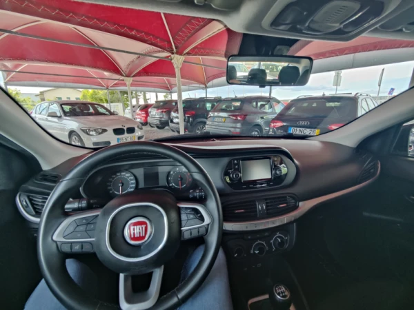 Fiat Tipo 1.6 M-Jet Easy 3