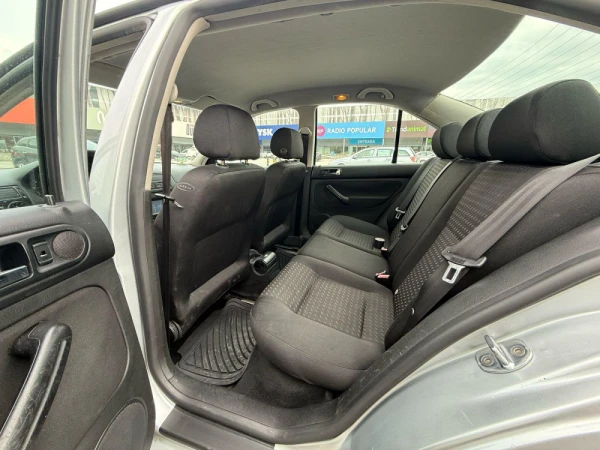 Volkswagen Jetta Mk5 1.9 TDI 7