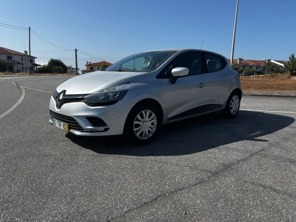 Renault Clio IV Hatchback 1.5 dCi 10