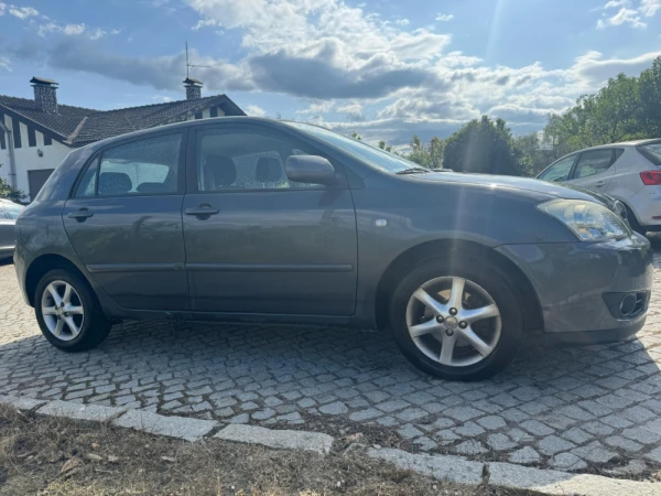 Toyota Corolla IX Hatchback 1.4D 7
