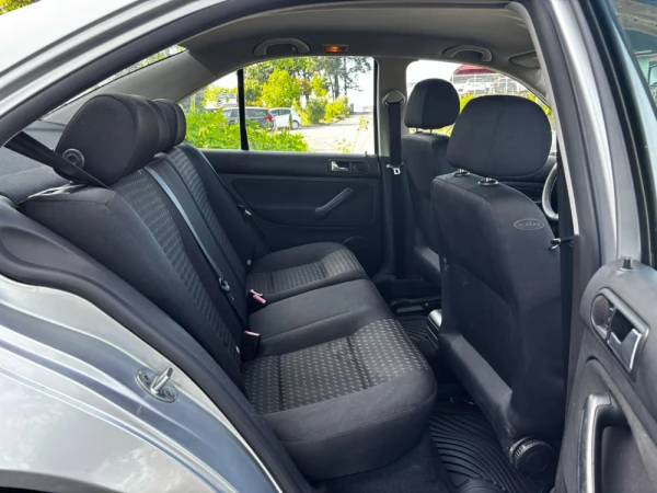 Volkswagen Jetta Mk5 1.9 TDI 21
