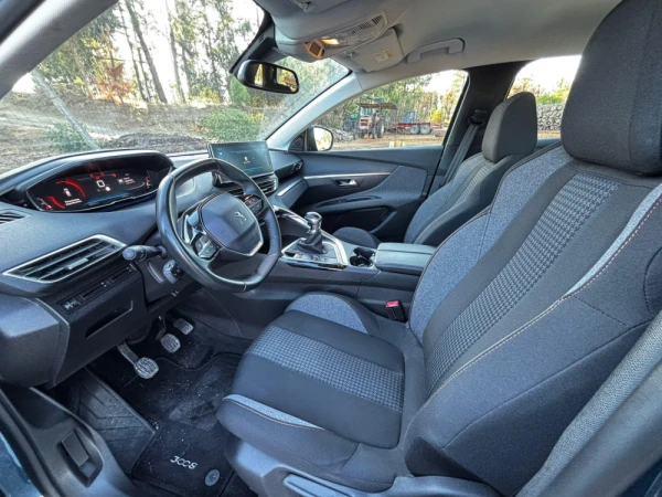 Peugeot 3008 1.5 BlueHDi Allure 6