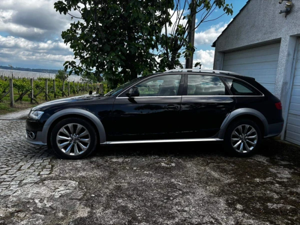 Audi A4 Allroad 2.0 TDI quattro Advance 12