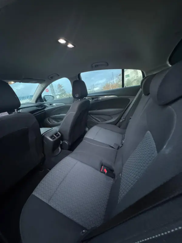 Opel Insignia Grand Sport 1.6 CDTi Business Edition 5