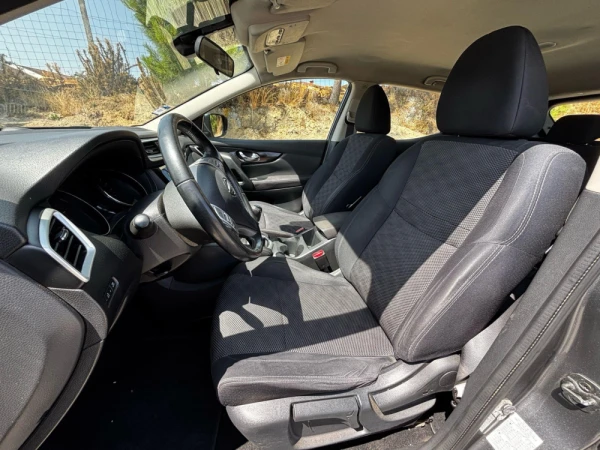 Nissan Qashqai II 1.5 dCi 110 cv 9