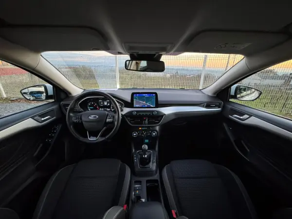 Ford Focus 1.5 TDCi EcoBlue Connected 12