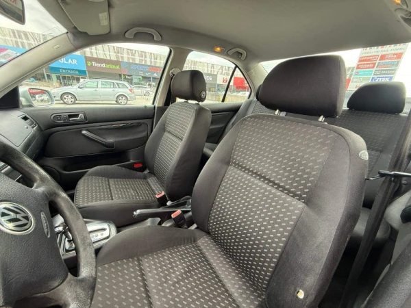 Volkswagen Jetta Mk5 1.9 TDI 11