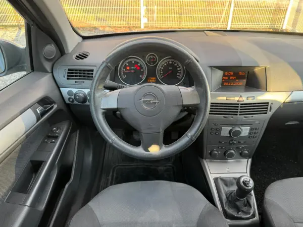 Opel Astra 1.3 CDTI Enjoy 10