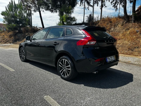 Volvo V40 2.0 D3 Kinetic 2