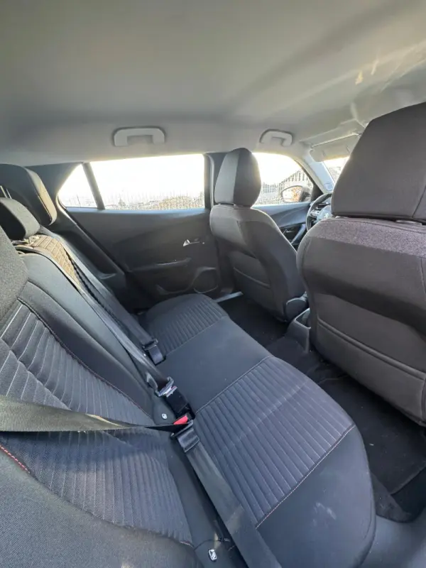 Peugeot 2008 1.5 BlueHDi Active Pack 6