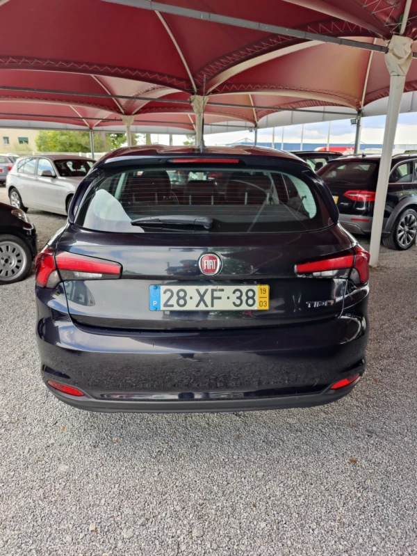Fiat Tipo 1.6 M-Jet Easy 5