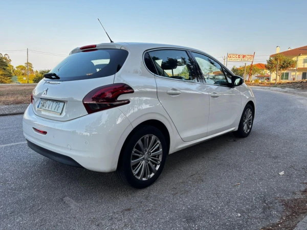 Peugeot 208 1.2 PureTech Active 6