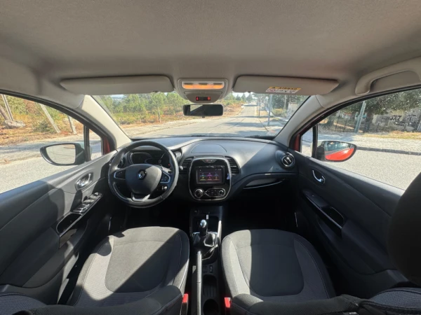 Renault Captur 0.9 TCE Exclusive 8