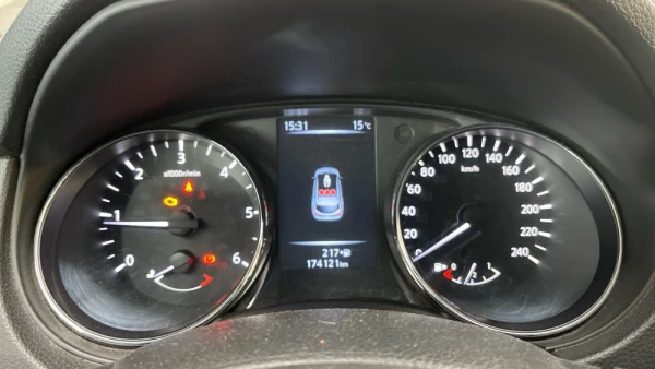 Nissan Qashqai II 1.5 dCi 110 cv 4
