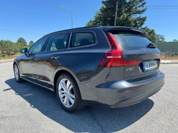 Volvo V60 2.0 D3 Momentum 7