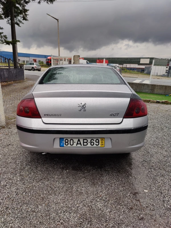 Peugeot 407 Sedan 2.0 HDi 5