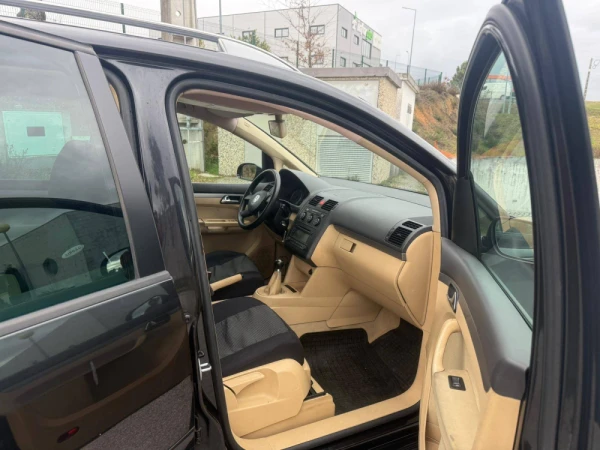 Volkswagen Touran I 2.0 TDI 16V 17